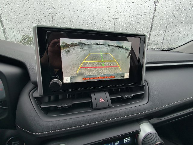 Used 2025 Toyota RAV4 XLE w/ Convenience Package FWD image 18