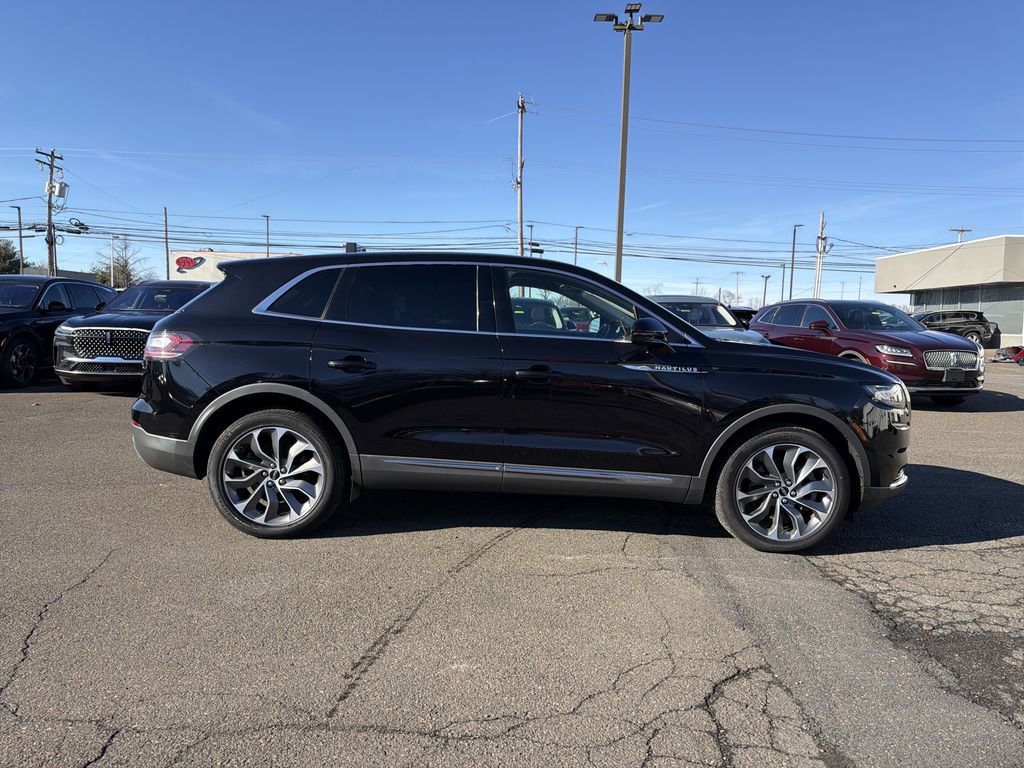 Certified 2022 Lincoln Nautilus Reserve w/ Luxury Package image 6