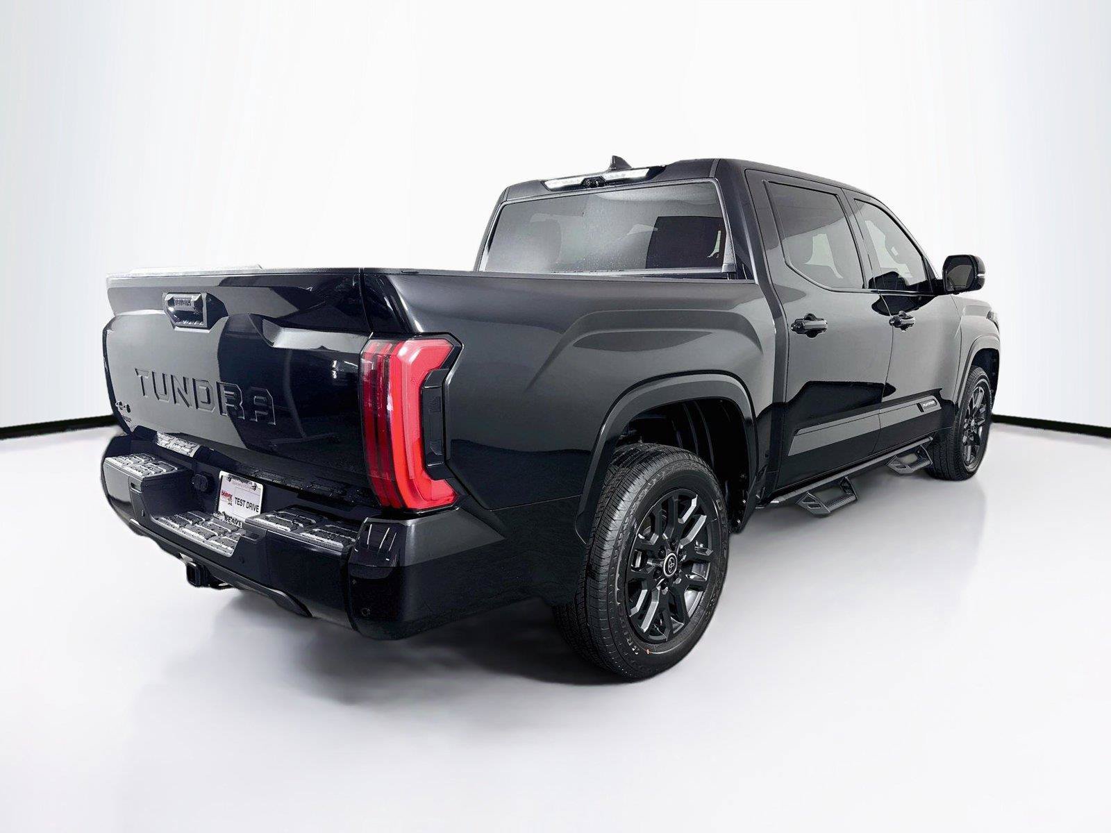 Used 2024 Toyota Tundra Platinum AWD/4WD image 2