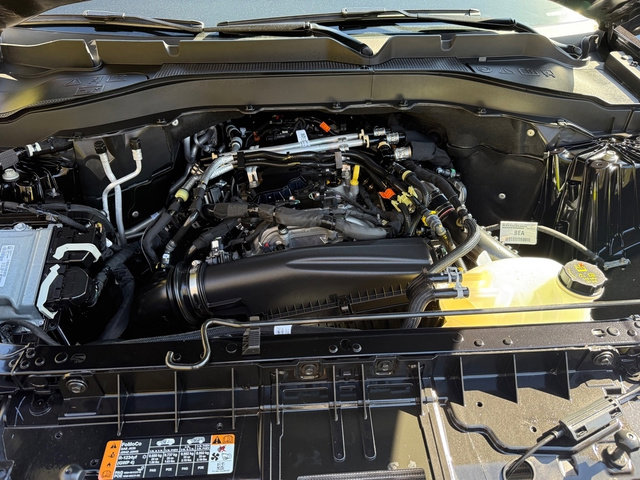 Used 2025 Ford Explorer Active image 9