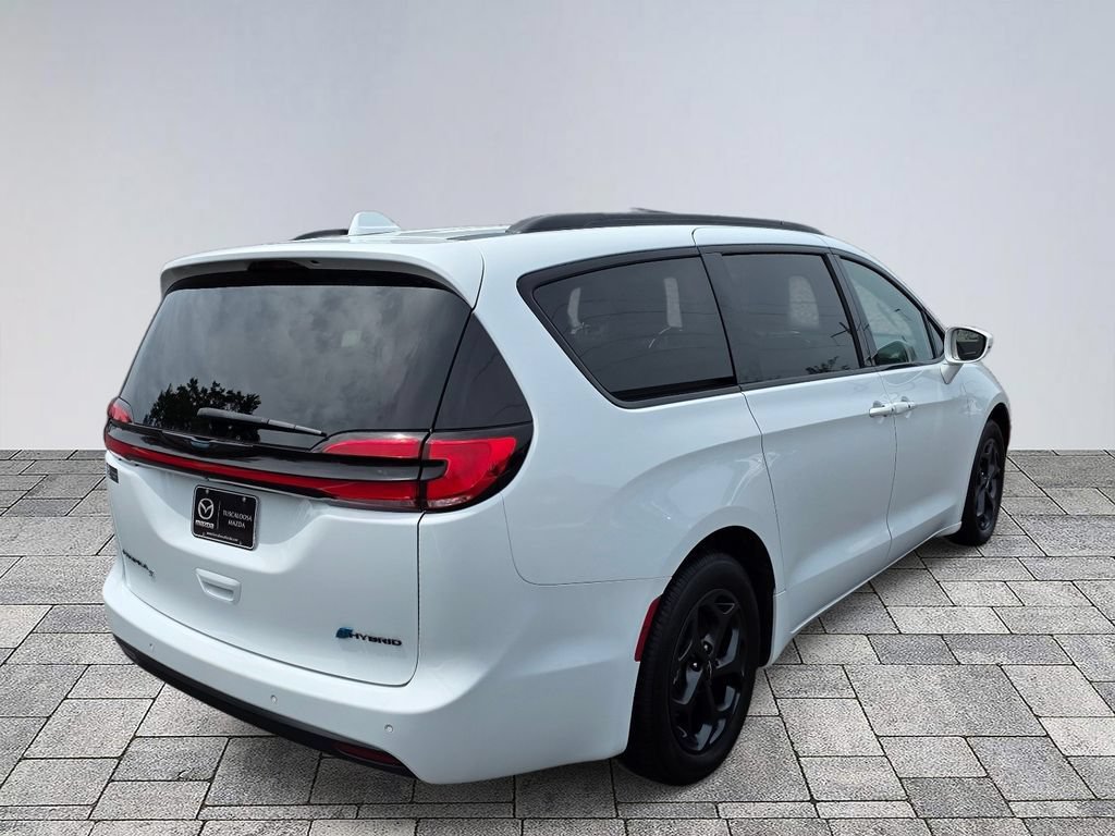 Used 2021 Chrysler Pacifica Limited w/ S Appearance Package FWD image 8