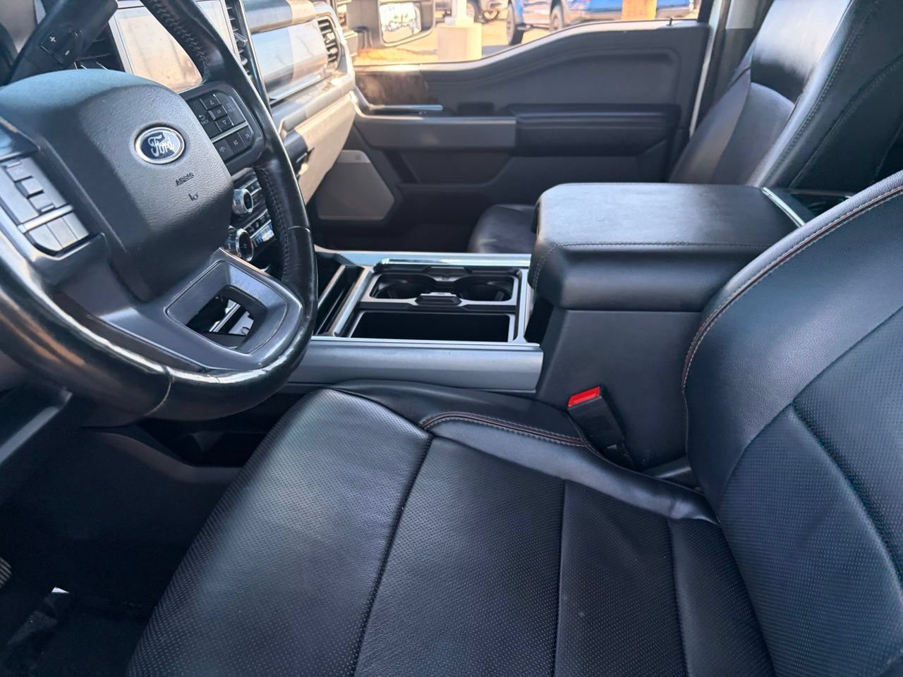 Used 2023 Ford F250 Lariat w/ Sport Appearance Package AWD/4WD image 17