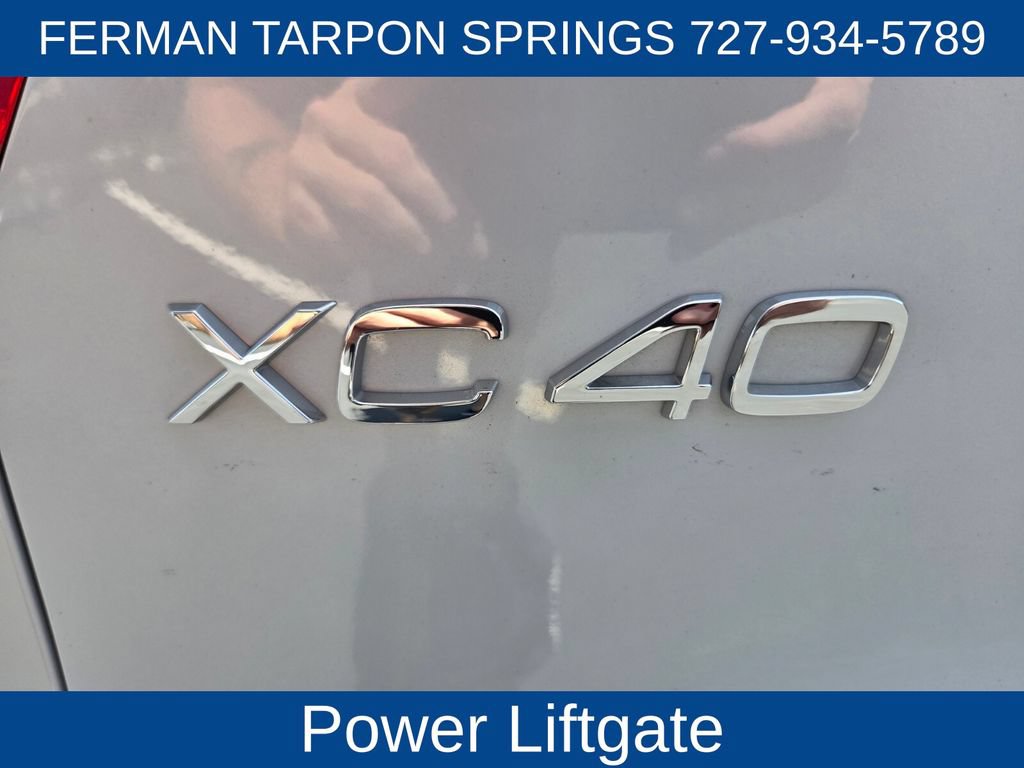 Used 2021 Volvo XC40 T5 R-Design w/ Advanced Package AWD/4WD image 17