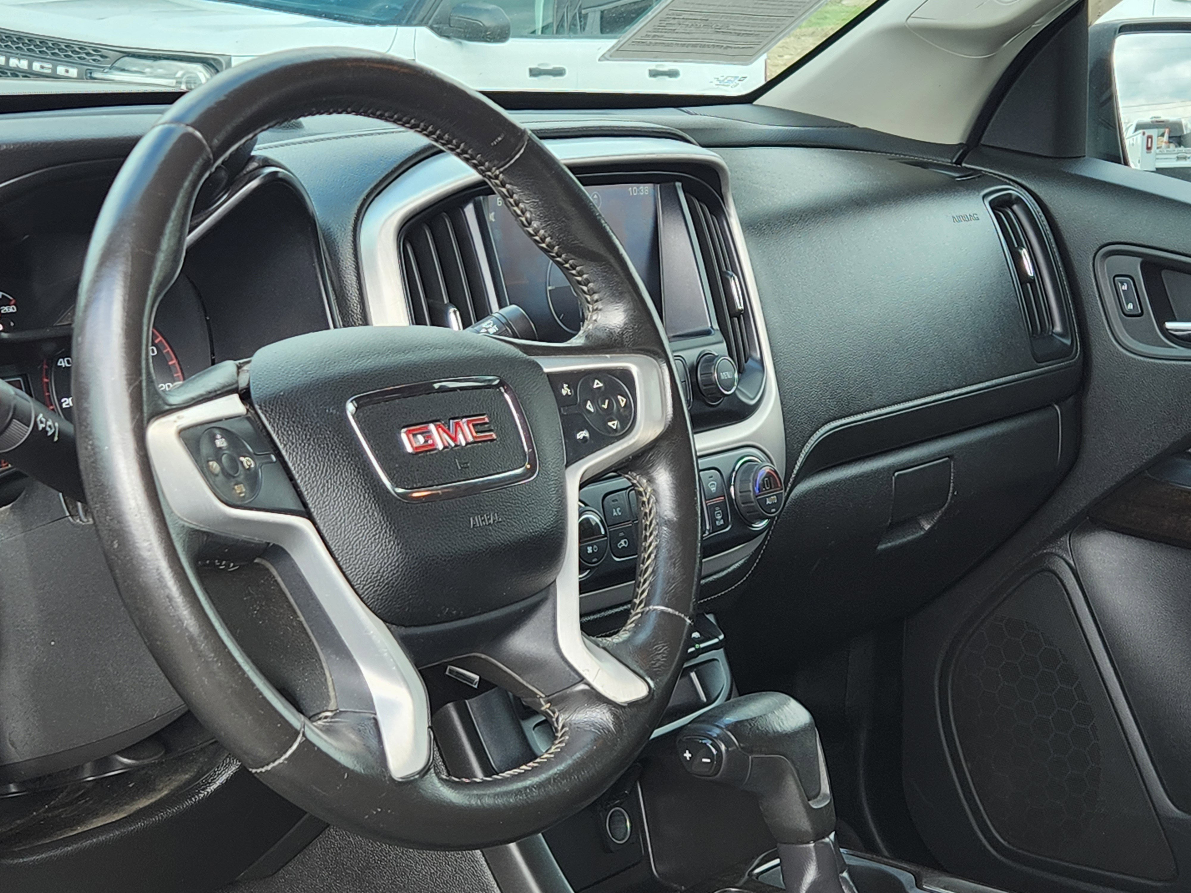 Used 2015 GMC Canyon SLE w/ SLE Convenience Package image 25