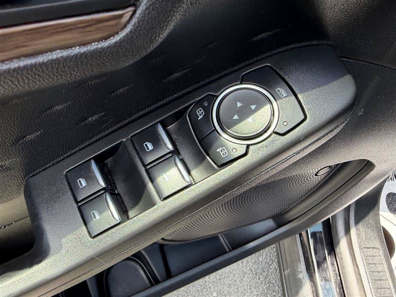 Used 2020 Ford Escape Titanium AWD/4WD image 27
