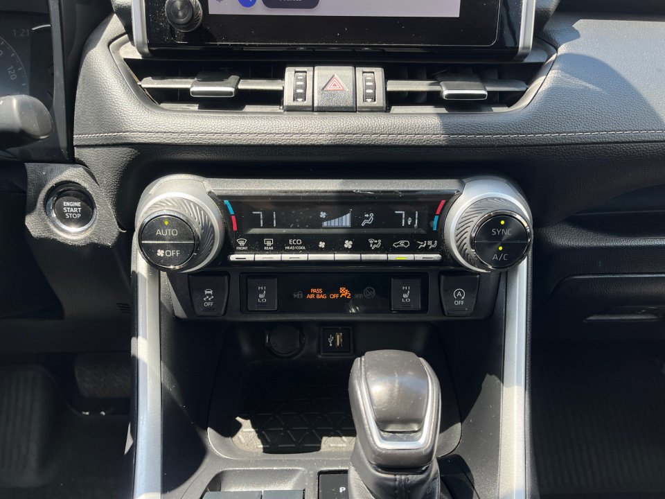 Used 2025 Toyota RAV4 XLE Premium w/ Weather Package AWD/4WD image 20