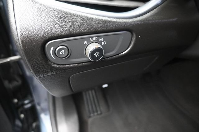 Used 2021 Chevrolet Malibu LT FWD image 13