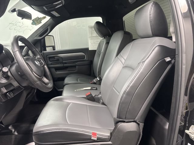 Used 2024 RAM 3500 Tradesman w/ Snow Chief Group AWD/4WD image 18