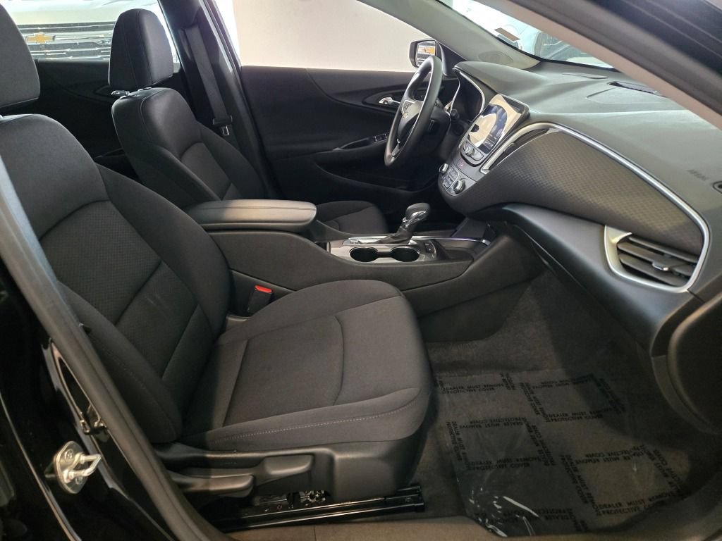 Used 2024 Chevrolet Malibu LT FWD image 6