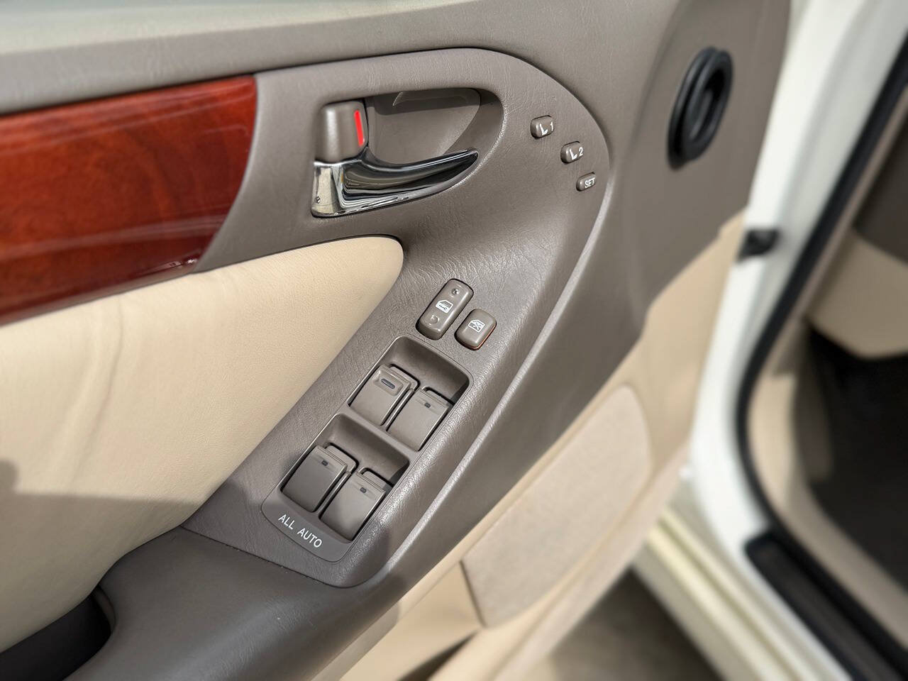 Used 1999 Lexus GS 400 RWD image 6