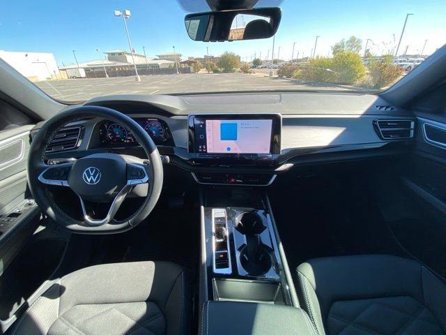 Used 2024 Volkswagen Atlas Cross Sport SE image 12