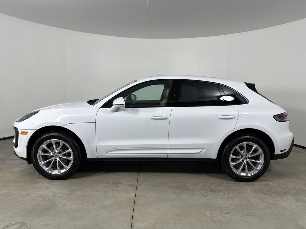 New 2026 Porsche Macan AWD/4WD image 2