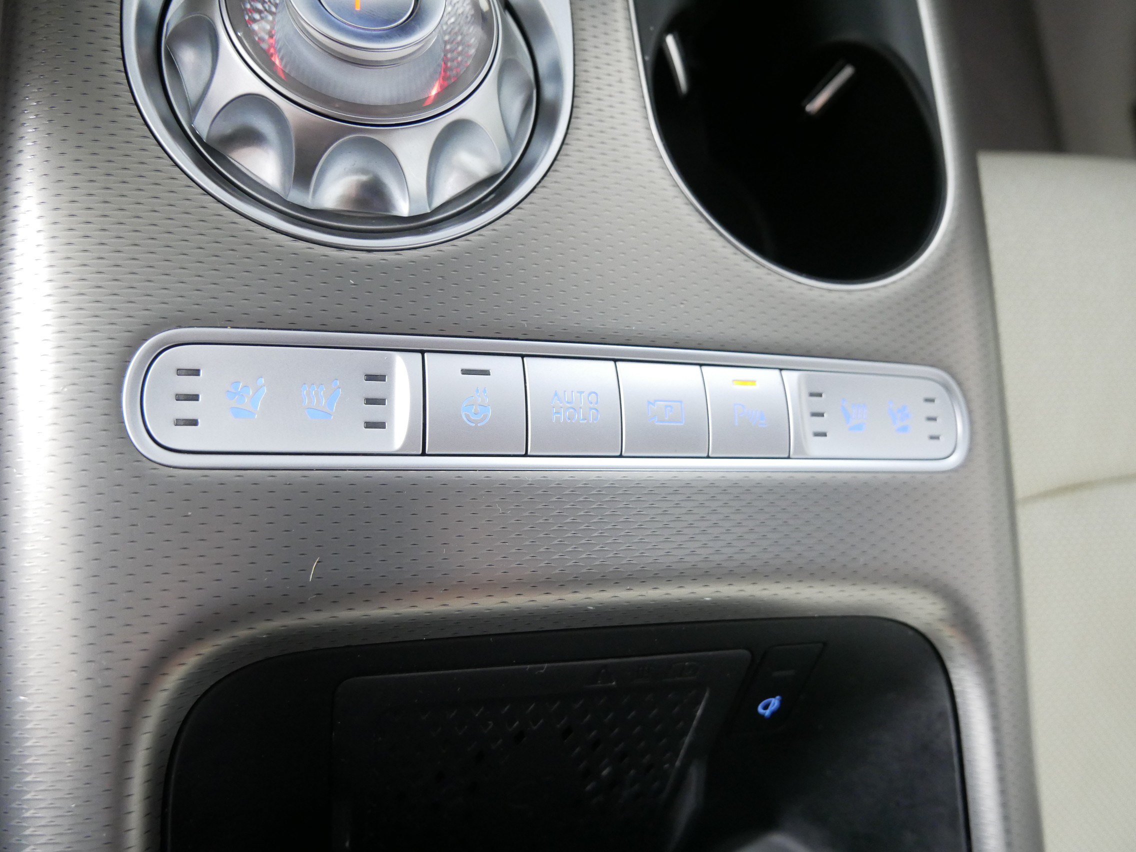 Certified 2023 Genesis GV60 Advanced AWD/4WD image 30