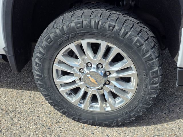 Used 2021 Chevrolet Silverado 3500 High Country w/ Technology Package AWD/4WD image 6