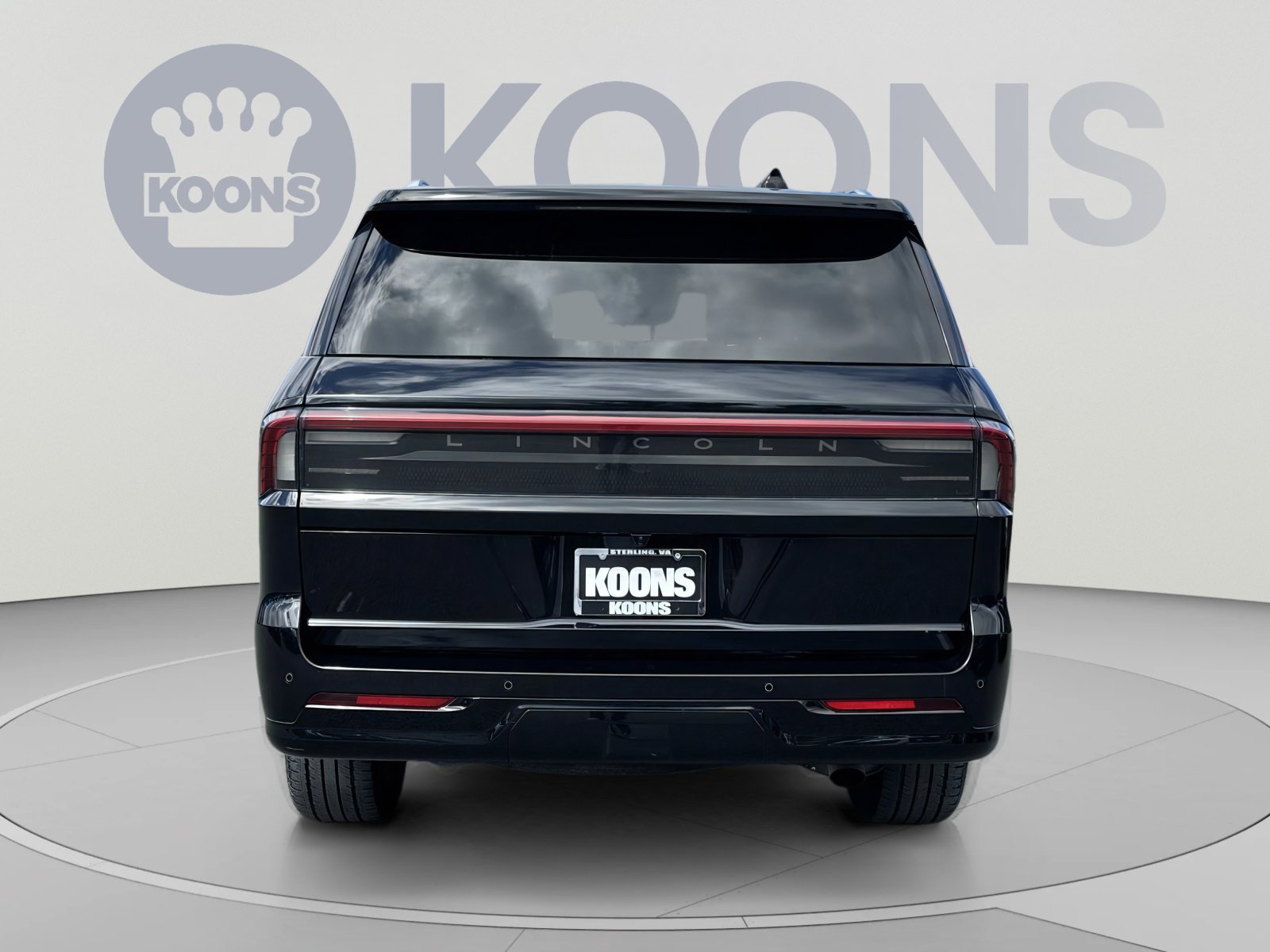 Used 2025 Lincoln Navigator Reserve AWD/4WD image 10
