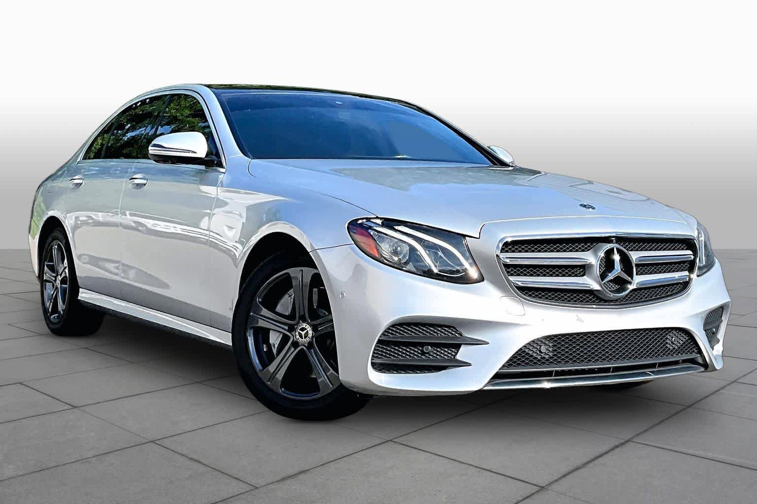 Used 2020 Mercedes-Benz E 350 4MATIC Sedan image 3