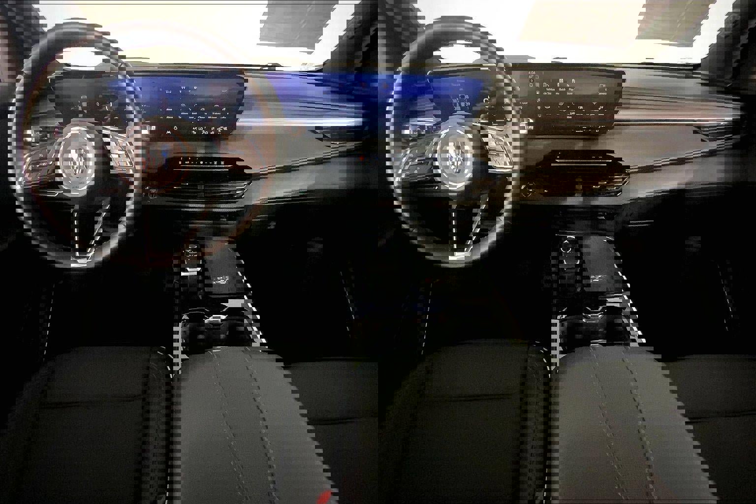 Used 2025 Buick Enclave Preferred AWD/4WD image 15