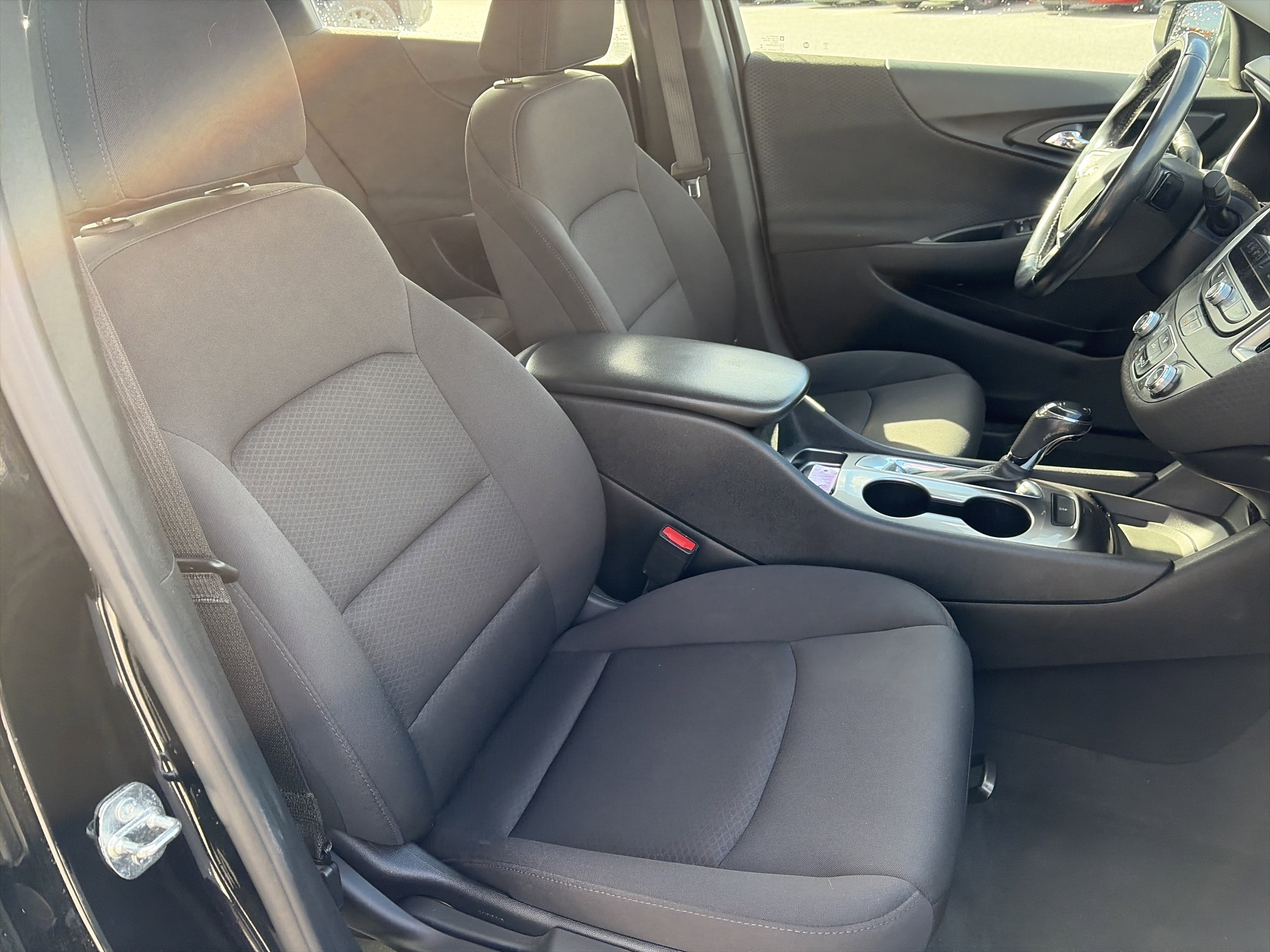 Used 2020 Chevrolet Malibu RS image 29