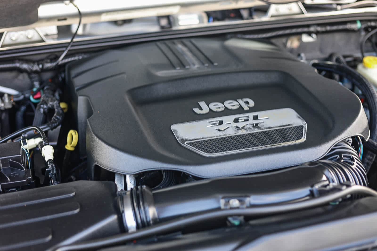 Used 2012 Jeep Wrangler Sahara w/ Connectivity Group AWD/4WD image 25