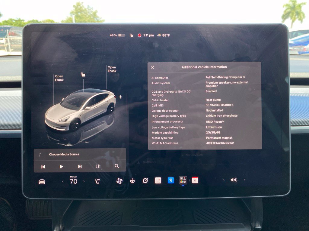 Used 2023 Tesla Model 3 Standard Range RWD image 5