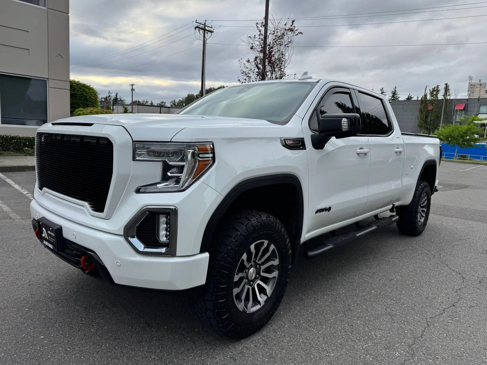 Used 2022 GMC Sierra 1500 AT4 w/ AT4 Preferred Package AWD/4WD image 4