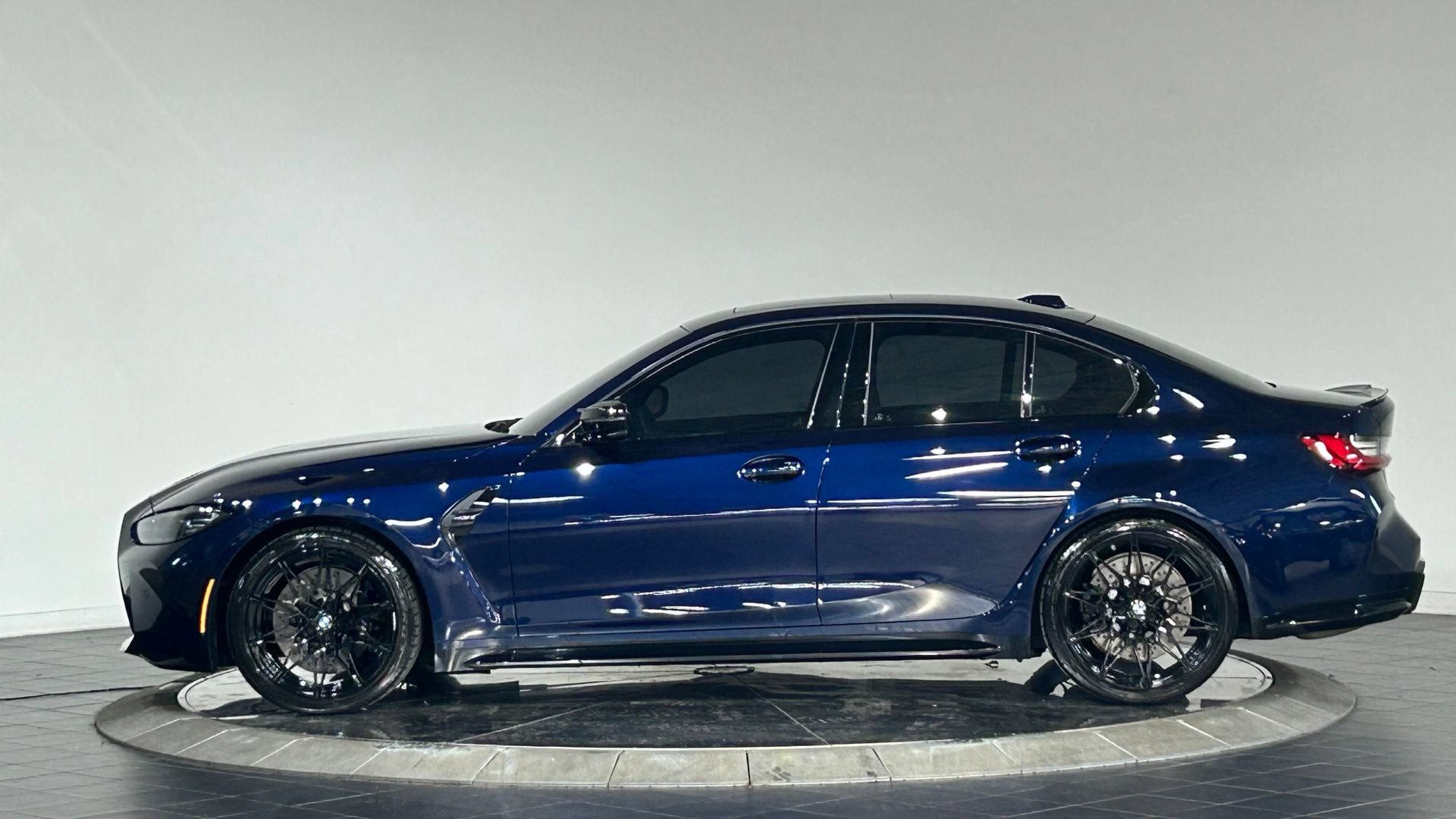 Used 2024 BMW M3 RWD image 6