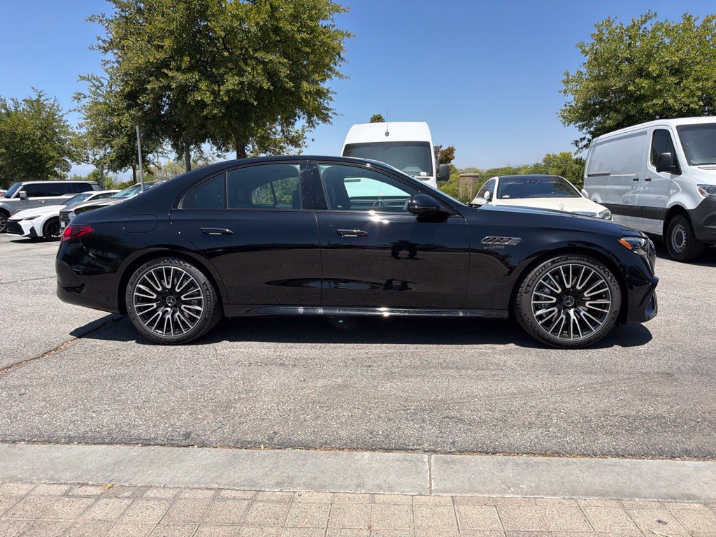 New 2026 Mercedes-Benz E 53 AMG e 4MATIC Sedan image 6