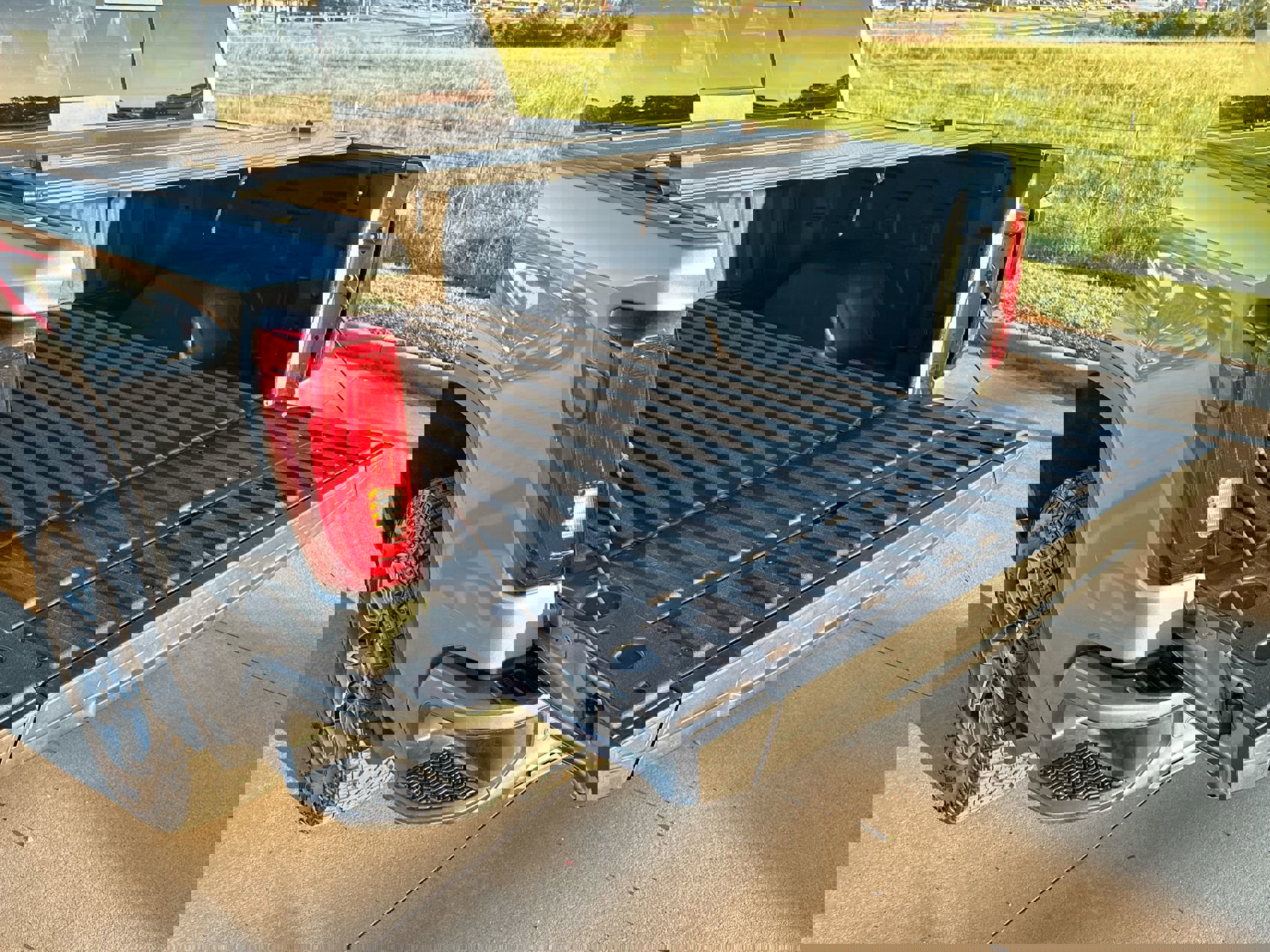 Used 2024 GMC Sierra 1500 AT4 w/ Technology Package image 22