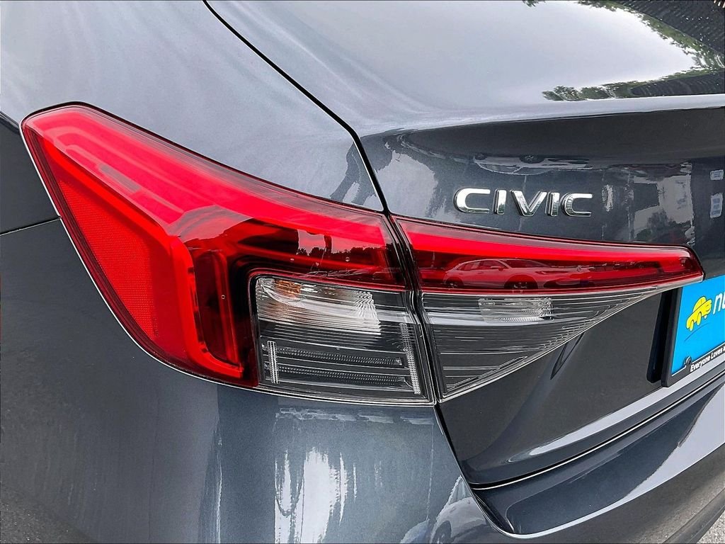 Used 2023 Honda Civic Sport image 32