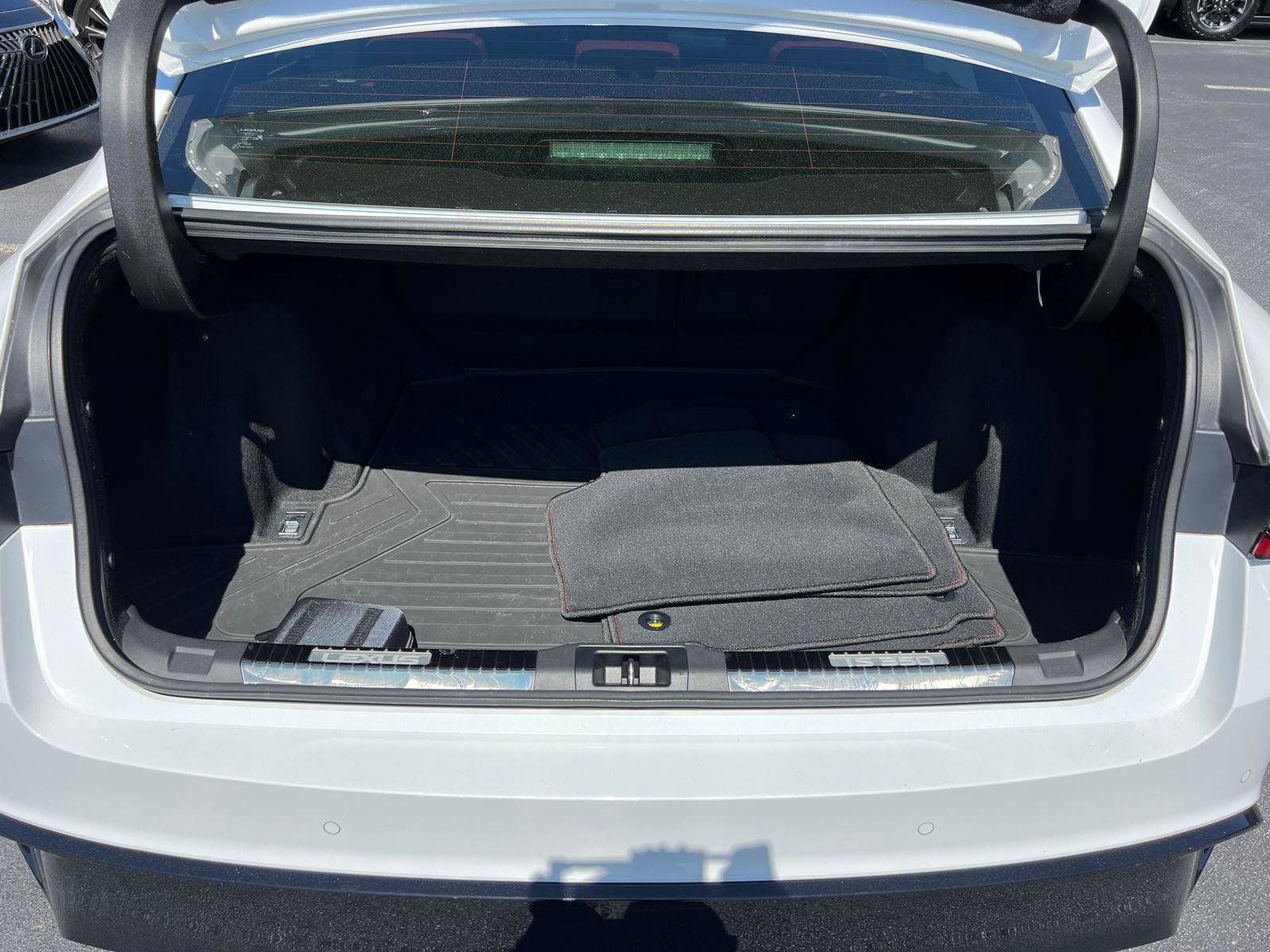 Certified 2022 Lexus IS 350 F Sport RWD image 19