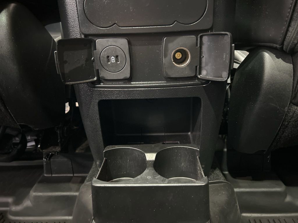 Used 2023 Ford Explorer XLT AWD/4WD image 41