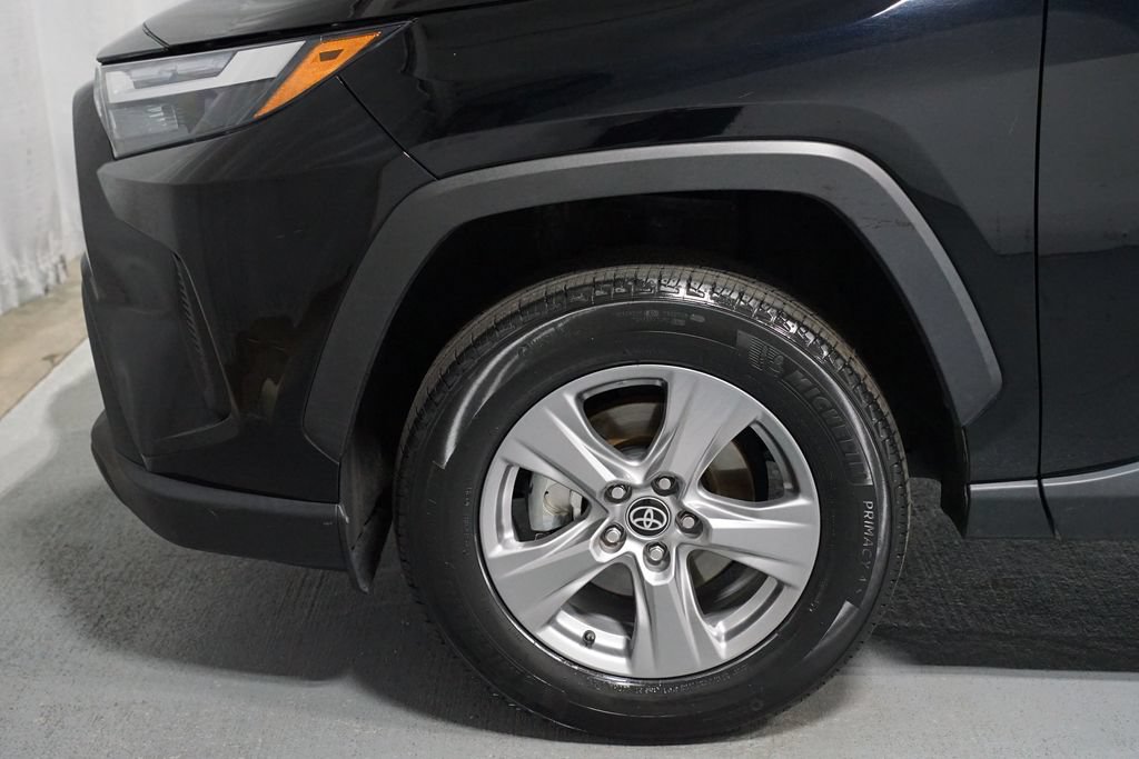 Certified 2025 Toyota RAV4 XLE FWD image 5