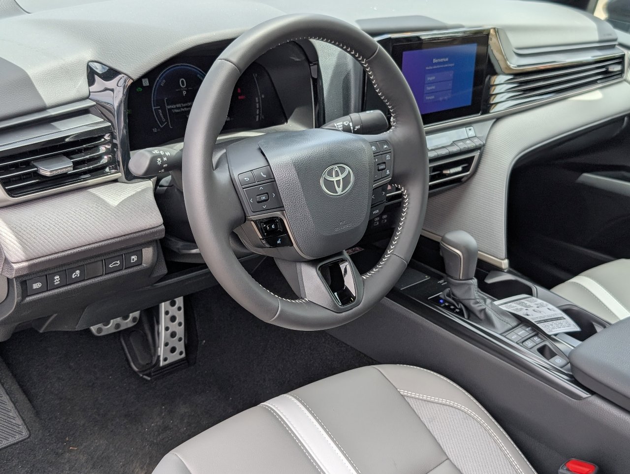 Used 2026 Toyota Camry SE w/ Convenience Package FWD image 14