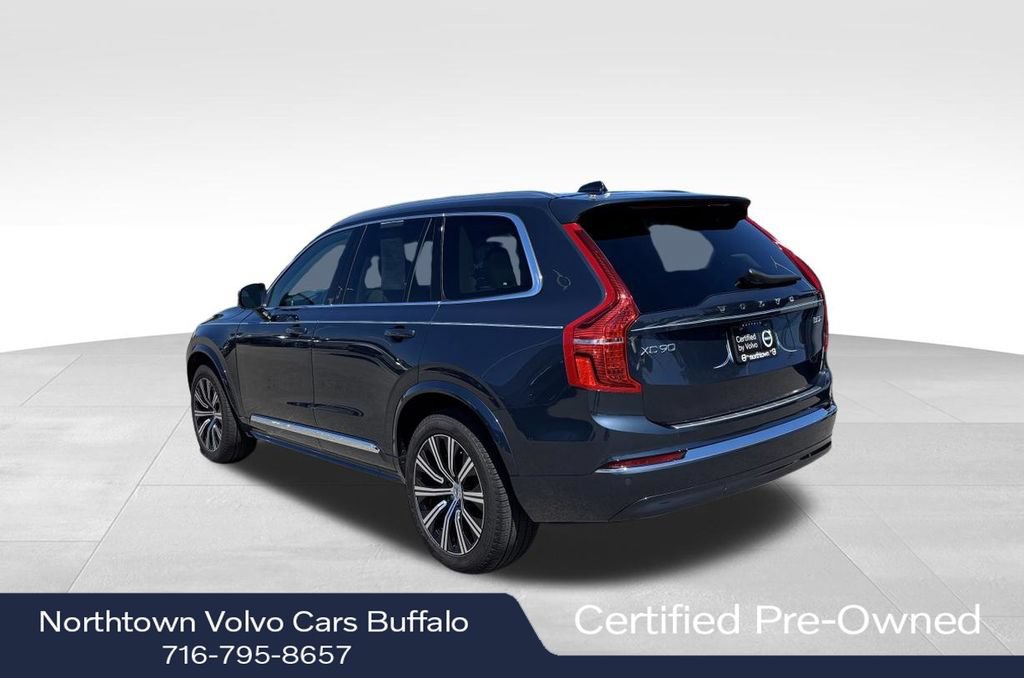 Used 2025 Volvo XC90 B5 Core w/ Climate Package AWD/4WD image 3