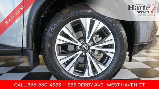 Used 2023 Nissan Rogue SV image 88