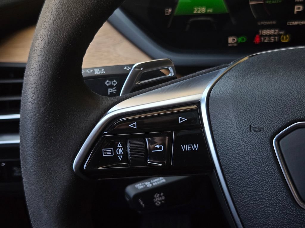 Used 2024 Audi e-tron GT Premium Plus AWD/4WD image 27
