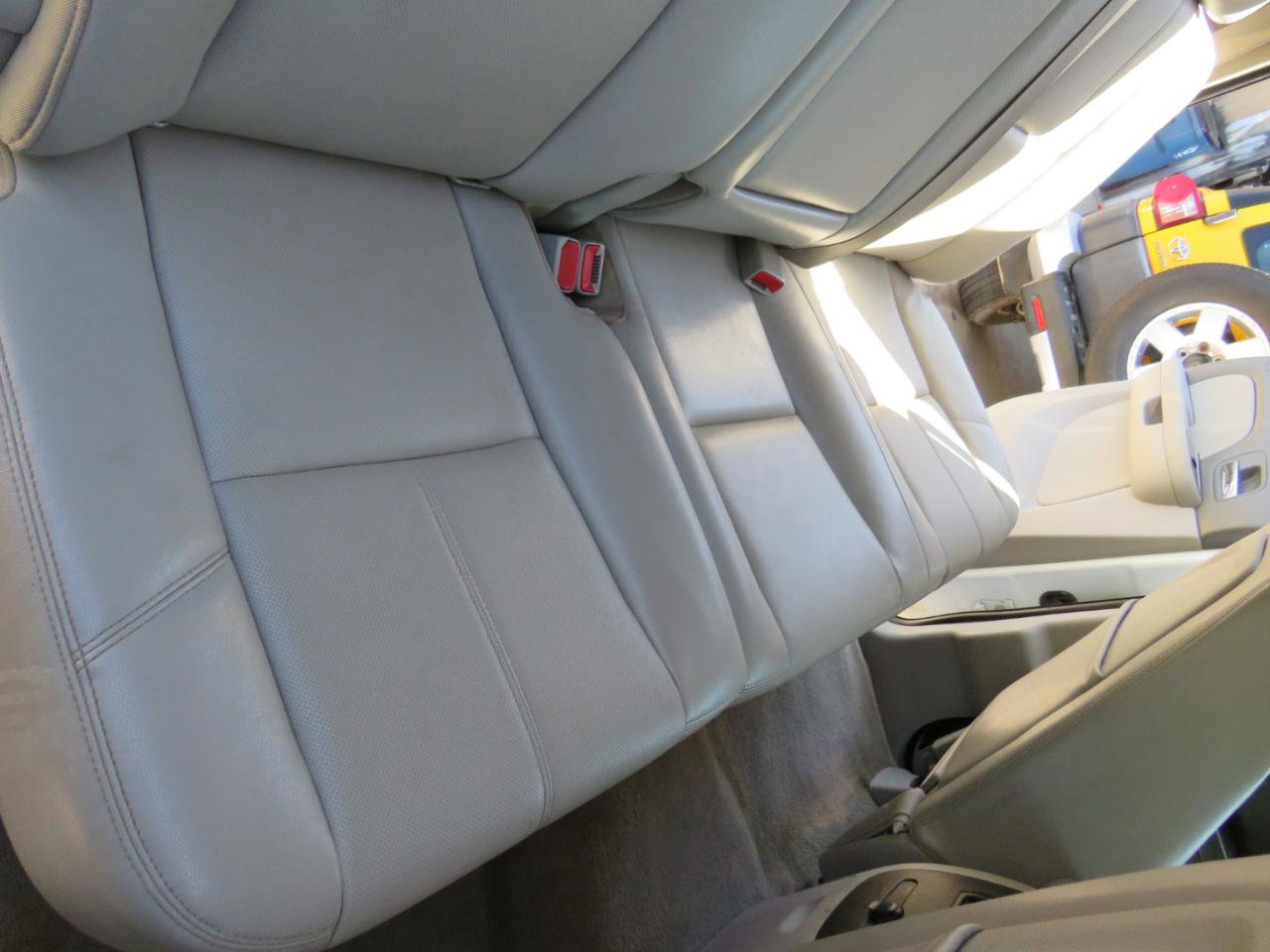 Used 2013 GMC Sierra 2500 SLT w/ SLT Convenience Package image 32