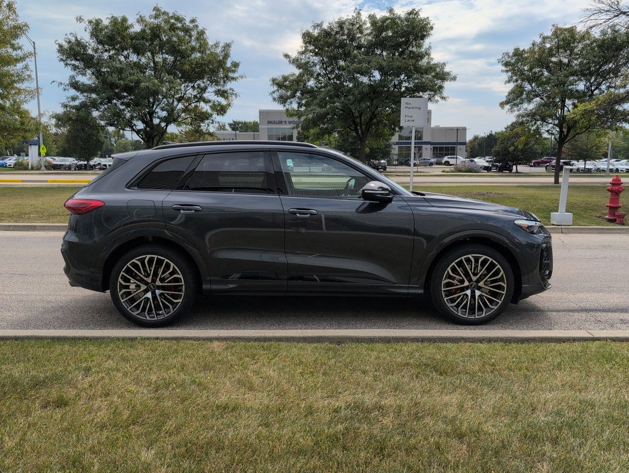 New 2025 Audi SQ5 Premium Plus image 40