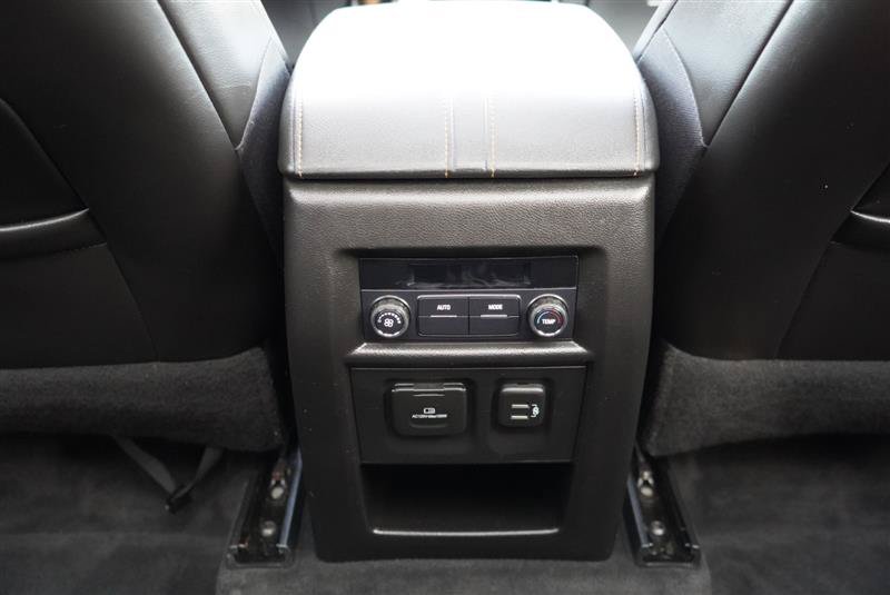 Used 2020 Chevrolet Traverse RS AWD/4WD image 90