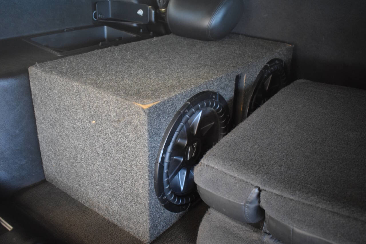 Used 2005 HUMMER H2 w/ Preferred Equipment Group image 31