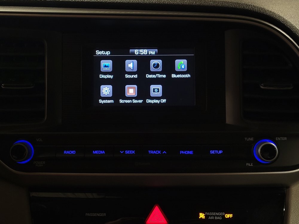 Used 2019 Hyundai Elantra SE image 25