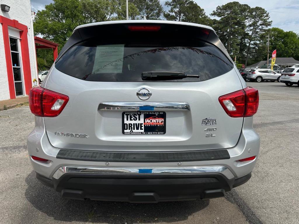 Used 2019 Nissan Pathfinder SL AWD/4WD image 6