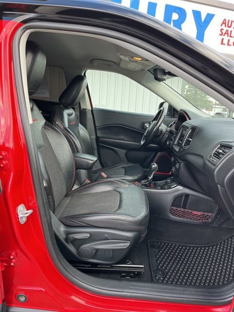 Used 2019 Jeep Compass Trailhawk image 31