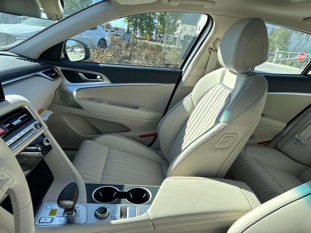 New 2026 Genesis G70 2.5T Prestige RWD image 18
