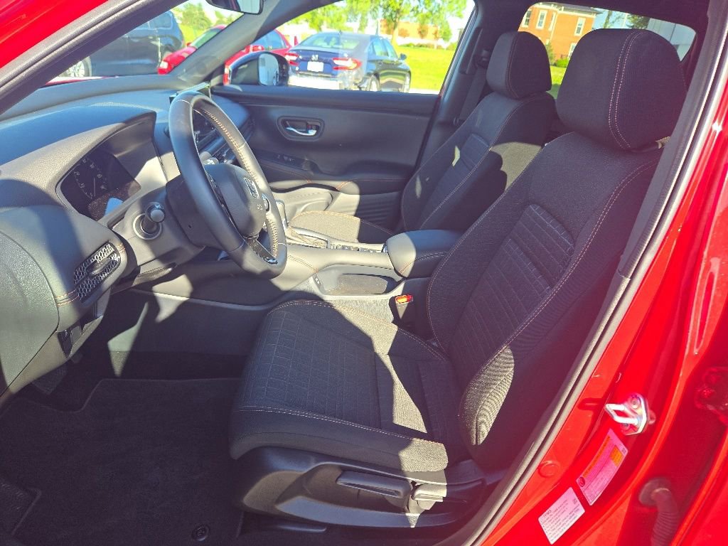 Certified 2025 Honda HR-V Sport image 15