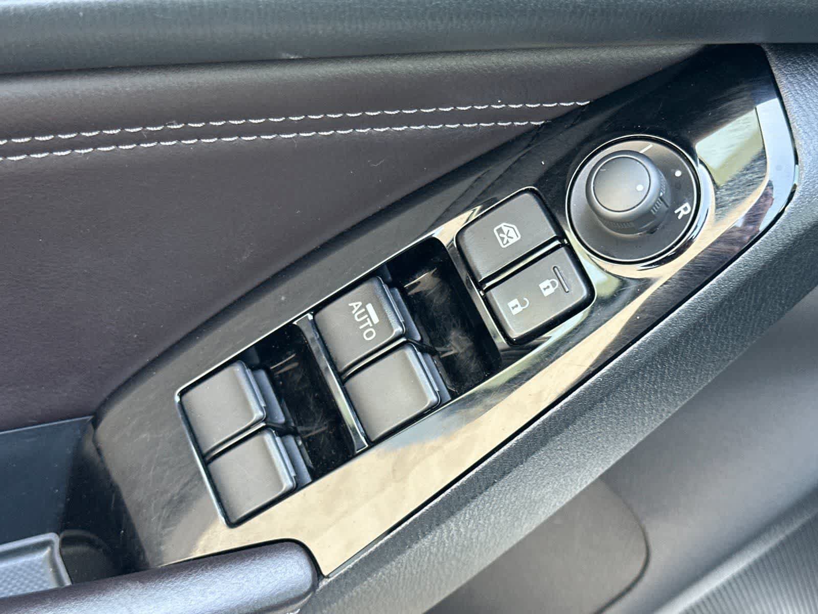 Used 2018 MAZDA MAZDA3 Touring FWD image 14