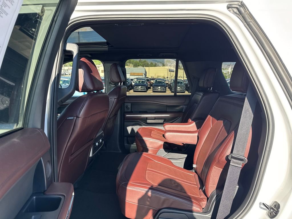 Used 2023 Ford Expedition Limited AWD/4WD image 36