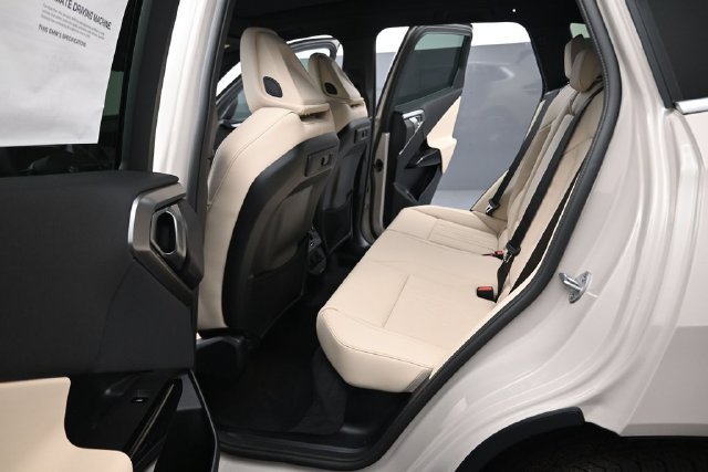 New 2026 BMW X3 xDrive30i w/ Premium Package AWD/4WD image 18