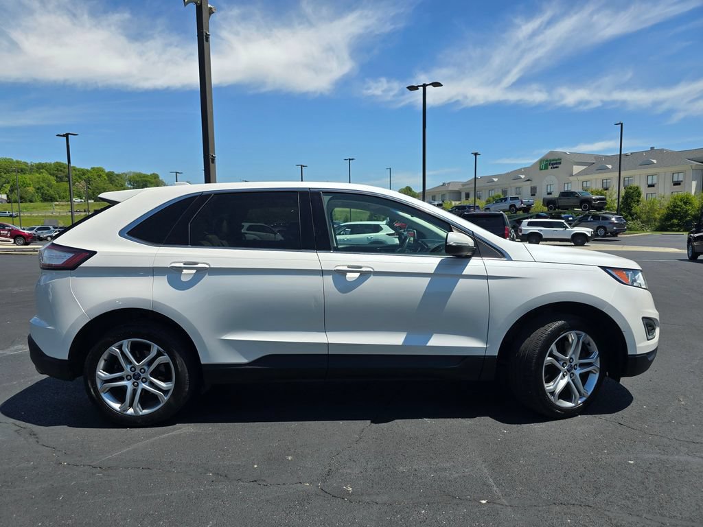 Used 2016 Ford Edge Titanium w/ Technology Package AWD/4WD image 9