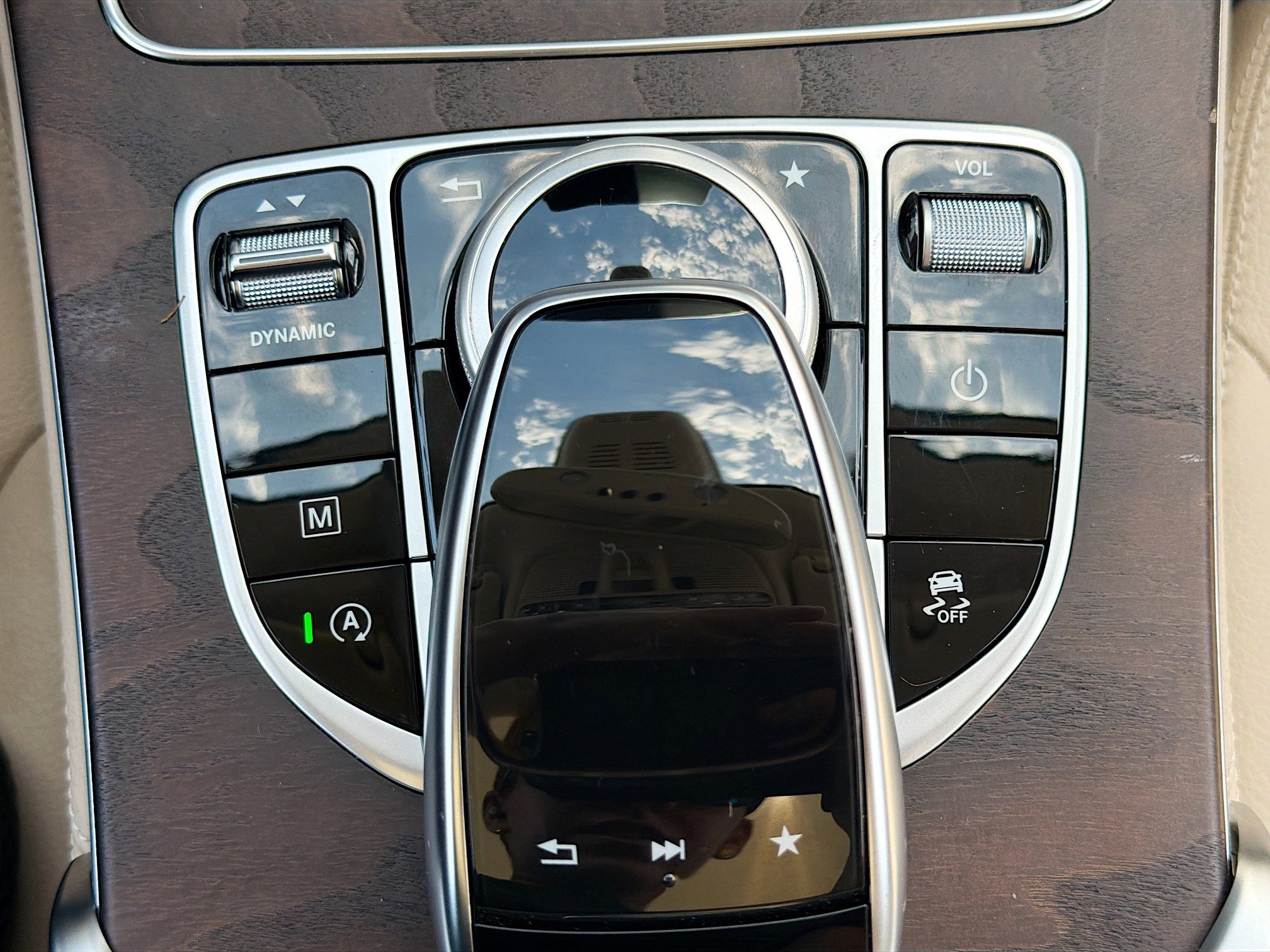 Used 2019 Mercedes-Benz GLC 300 4MATIC image 46